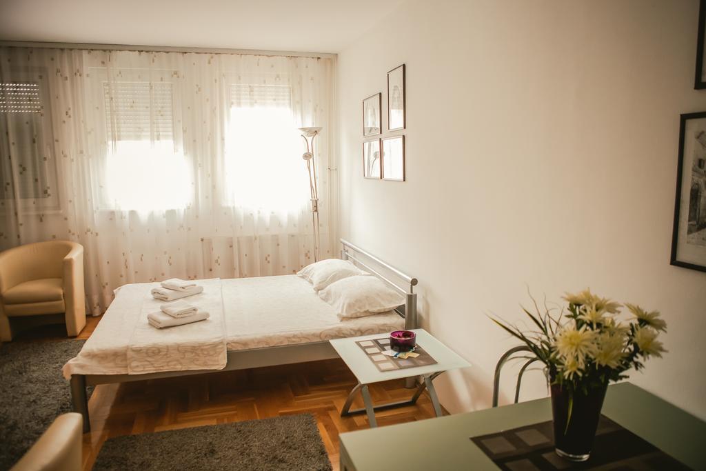 Apartment Stela เบลเกรด ภายนอก รูปภาพ